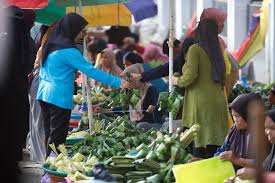 Ekonomi Indonesia Tetap Solid Meski Harga Komoditas Turun