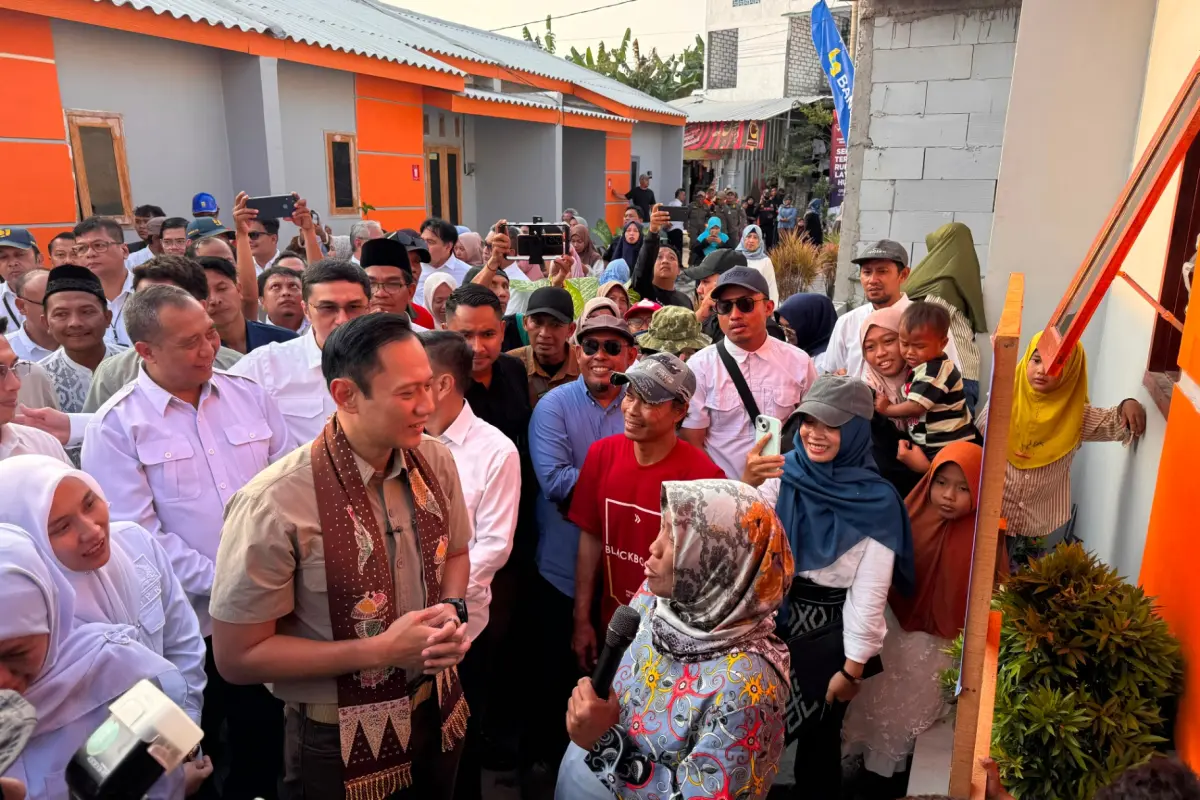 Menko AHY Resmikan Penataan Permukiman Kumuh Gresik